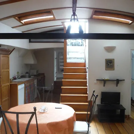 Peniche - Le Nenuphar Botel Paris