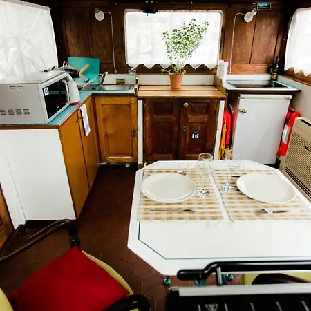 Peniche - Le Nenuphar Botel *