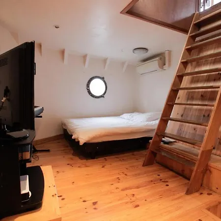 Peniche - Le Nenuphar Botel Paris