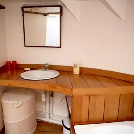 Peniche - Le Nenuphar Hotel na wodzie *