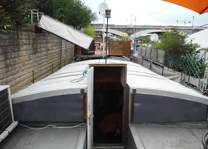 Botel Peniche - Le Nenuphar *