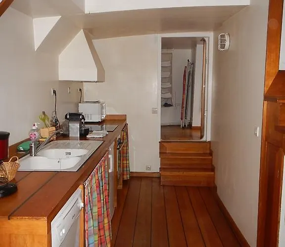 Peniche - Le Nenuphar * Paris