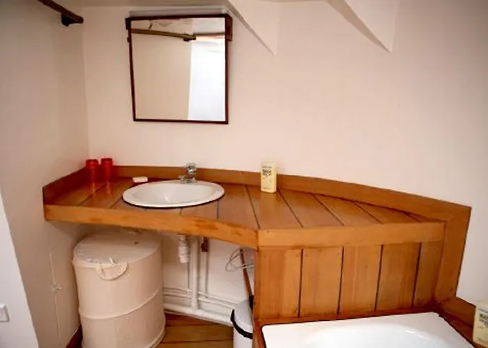 Péniche - Le Nénuphar Hotel en barco *