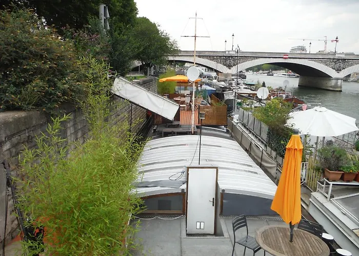 Péniche - Le Nénuphar * Paris