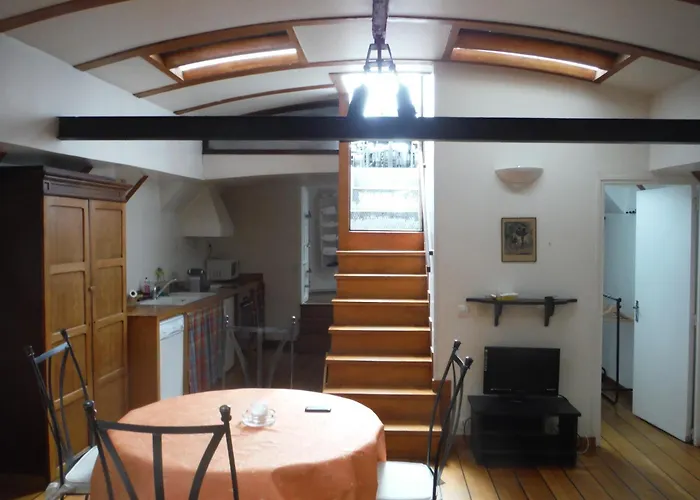 Péniche - Le Nénuphar Bateau-hôtel Paris